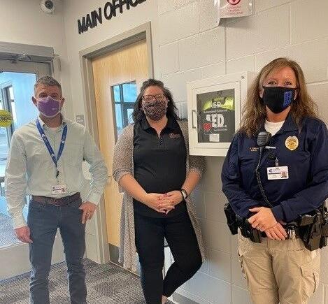 Woodland Campus receives new AED through generous donation